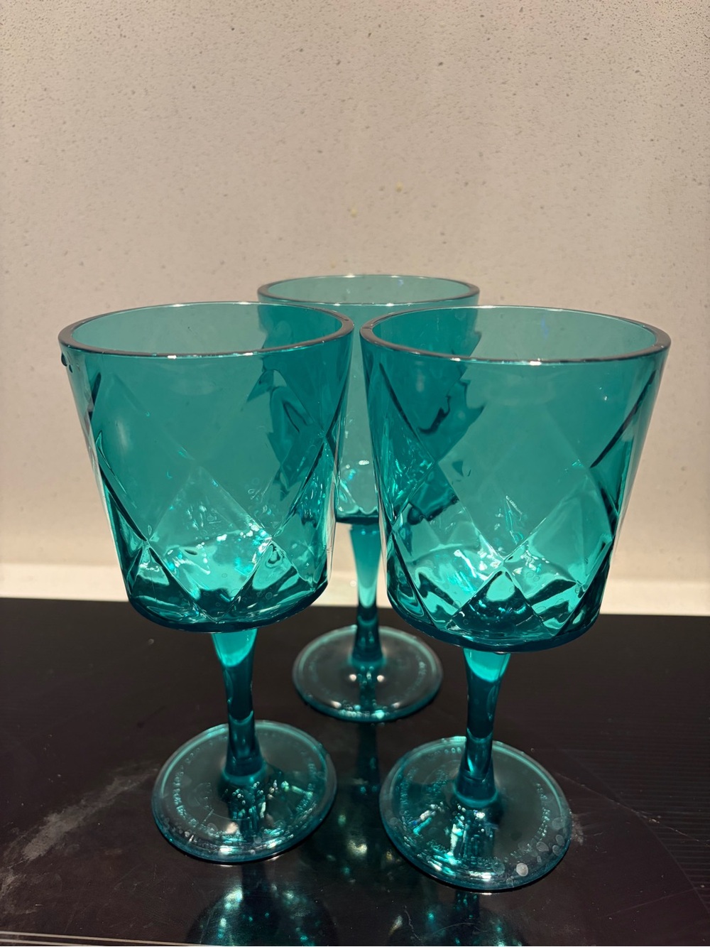 Plastic Teal Cut-Pattern Wine Glass - Set of 3